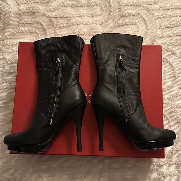 Charles Jourdan high heel leather boots - Picture 2 of 10